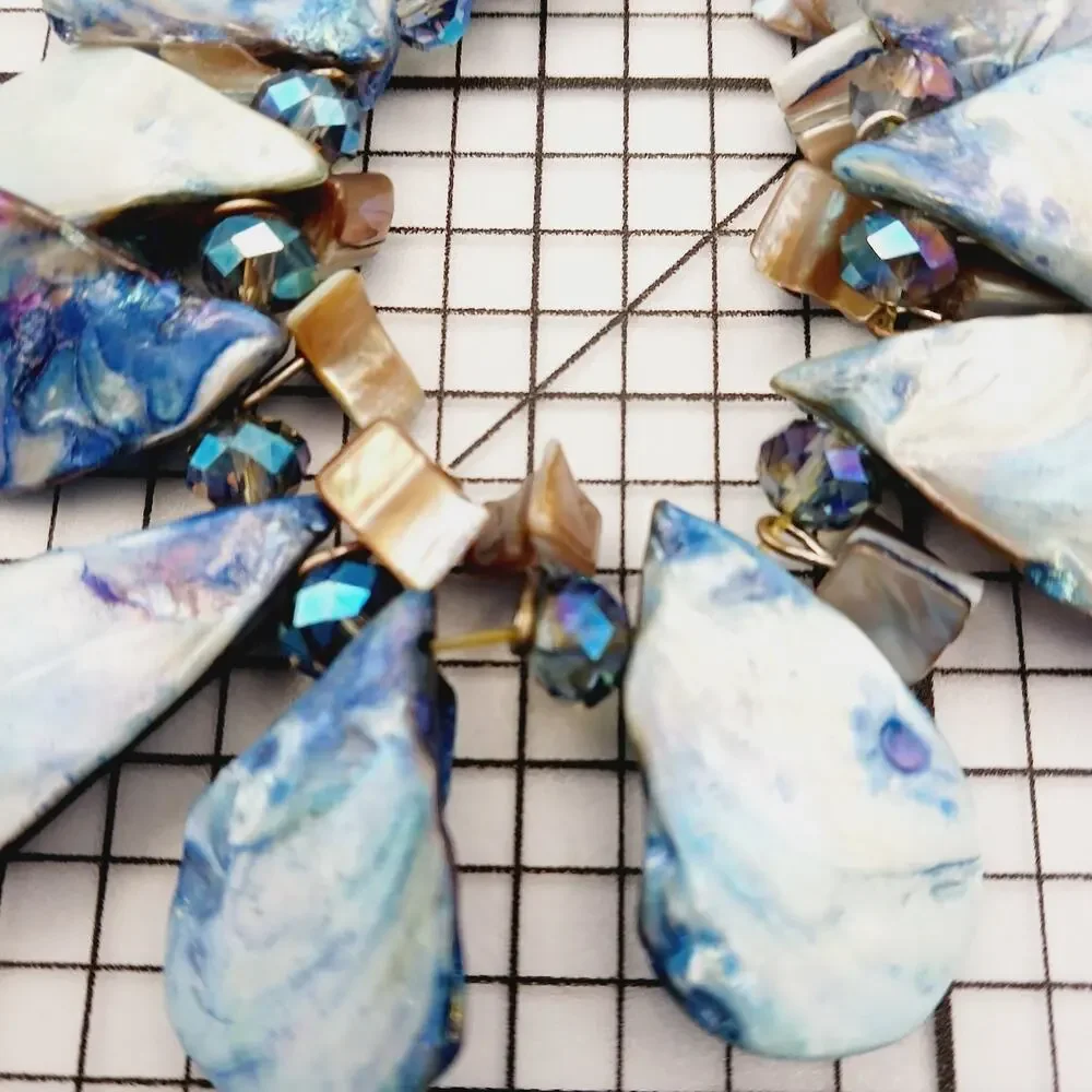 Bracelet VTG Beaded Blue Iridescent Shell Look Stretch Artwear Coastal Mermaid